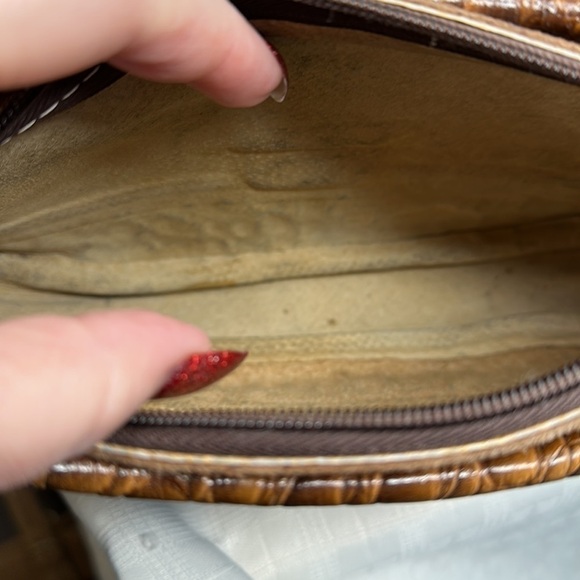 Croc Embossed brown 100% leather shoulder bag - Picture 6 of 8